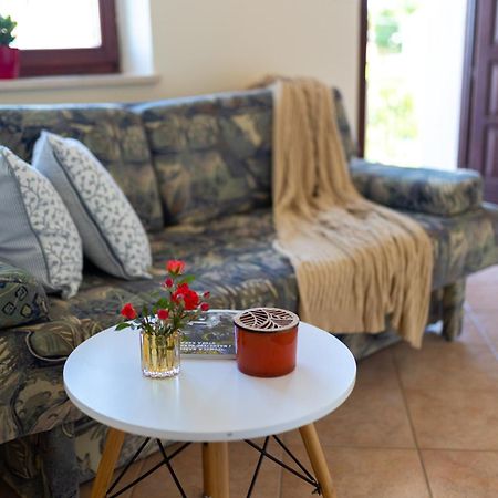 Apartments And Rooms Kod Keti Малинска Екстериор снимка