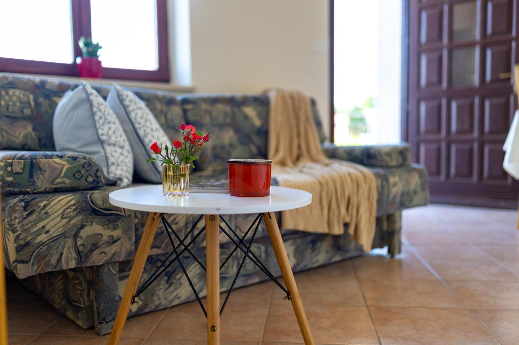 Apartments And Rooms Kod Keti Малинска Екстериор снимка