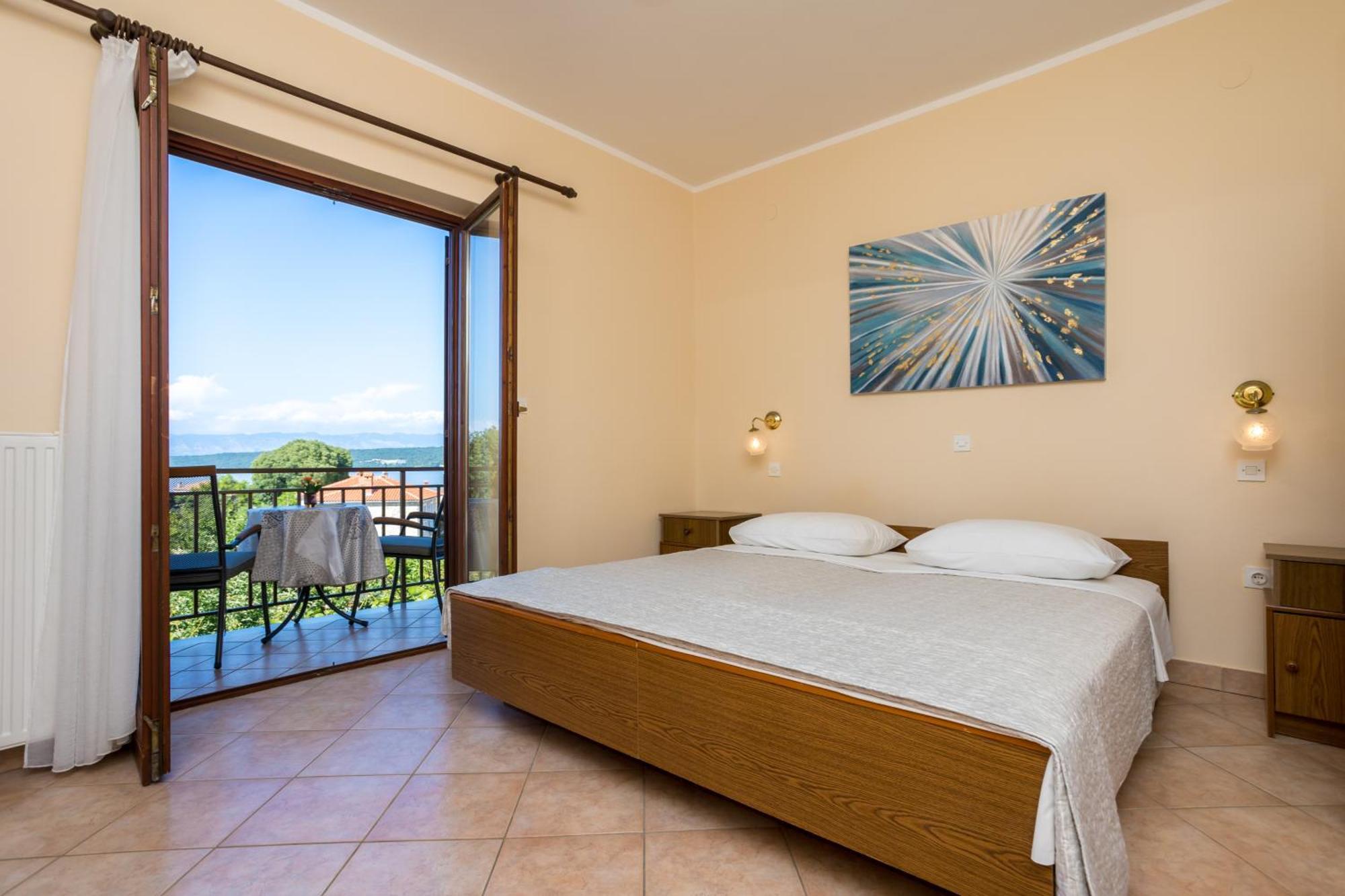 Apartments And Rooms Kod Keti Малинска Екстериор снимка