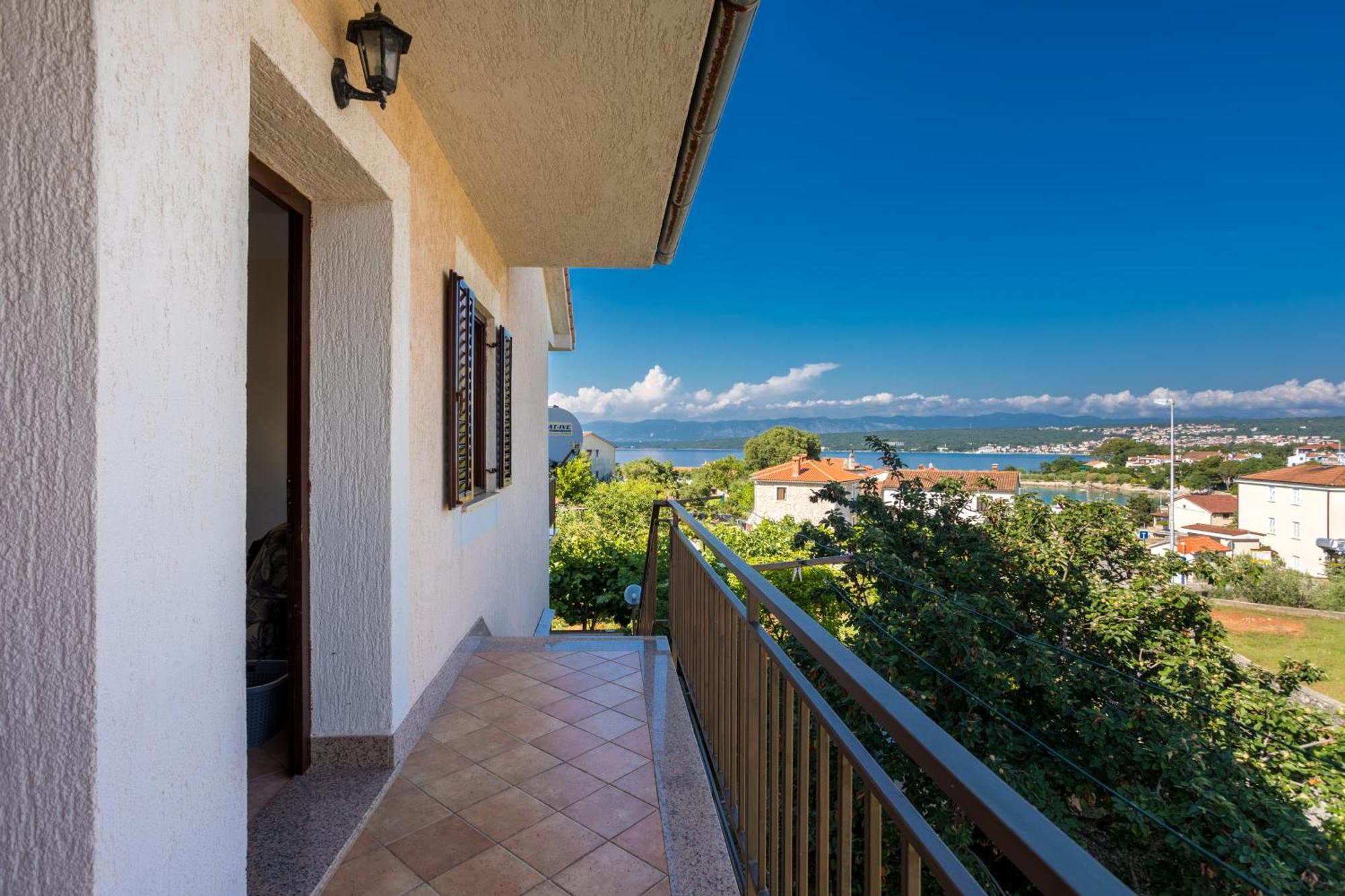 Apartments And Rooms Kod Keti Малинска Екстериор снимка