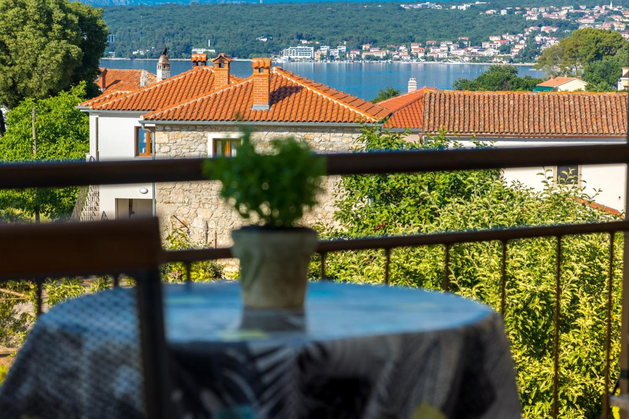 Apartments And Rooms Kod Keti Малинска Екстериор снимка