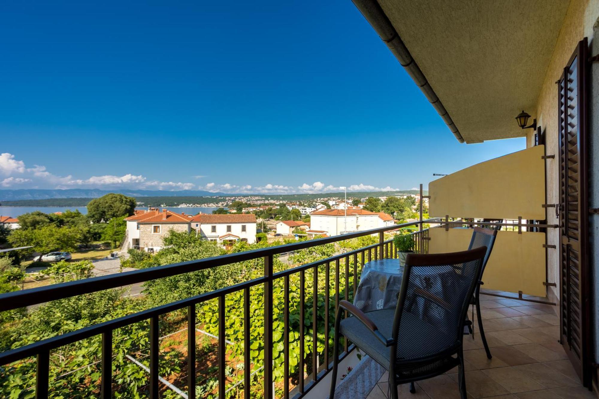 Apartments And Rooms Kod Keti Малинска Екстериор снимка